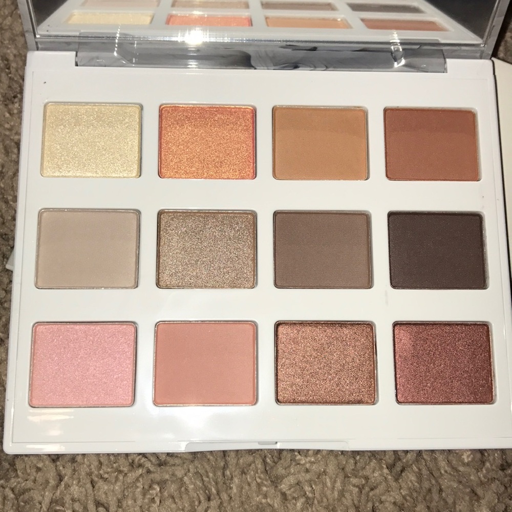 Eyeshadow Palette